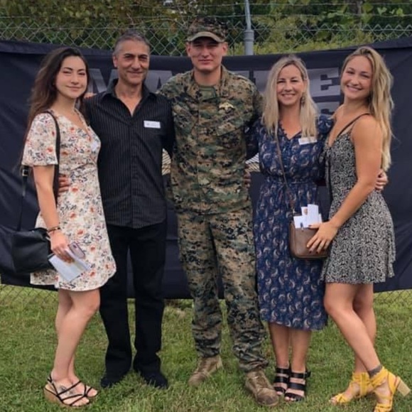 Meet your Posher, Meredith - Picture 3 of 11